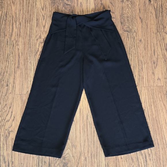 Express Black Cropped Culottes - Women's Size 6 - Picture 2 of 10